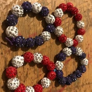 IAs a hobby of my I like to make bracelets out of breads and charms, letters.